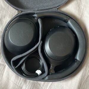 Sony WH-XB910N Noise Cancelling Headphones